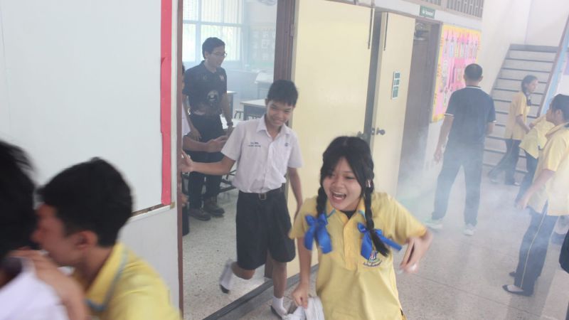 จัดกิจกรรมการฝึกซ้อมดับเพลิงและอพยพหนีไฟ   - รูปภาพเพิ่มเติม